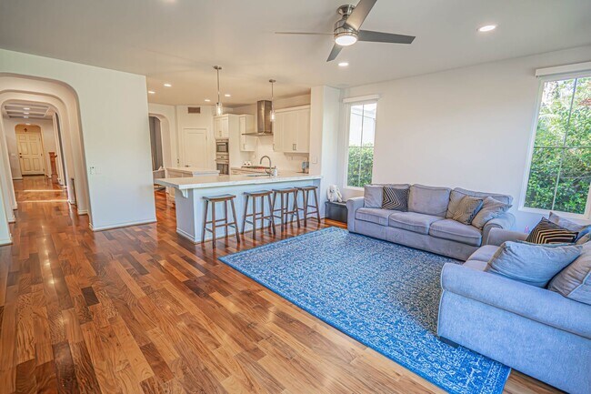 Building Photo - 4 Bedroom Home for Rent in The Woodlands!