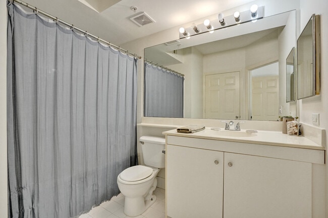 Building Photo - 2113 Tuscany Way