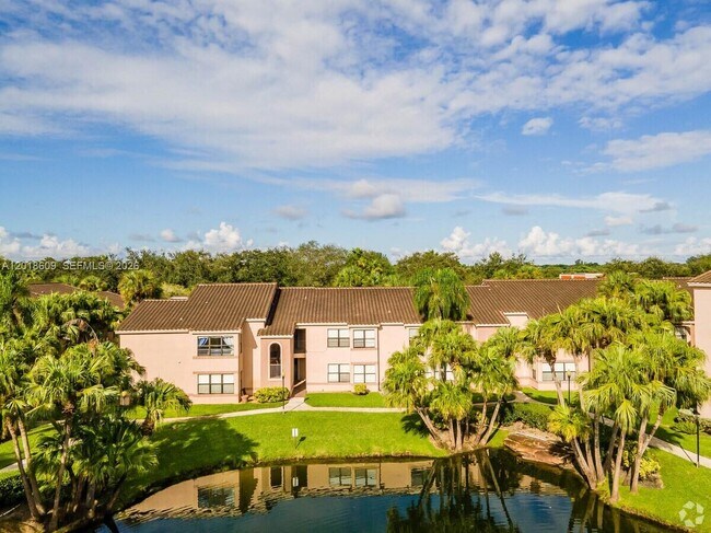 Building Photo - 2900 S University Dr