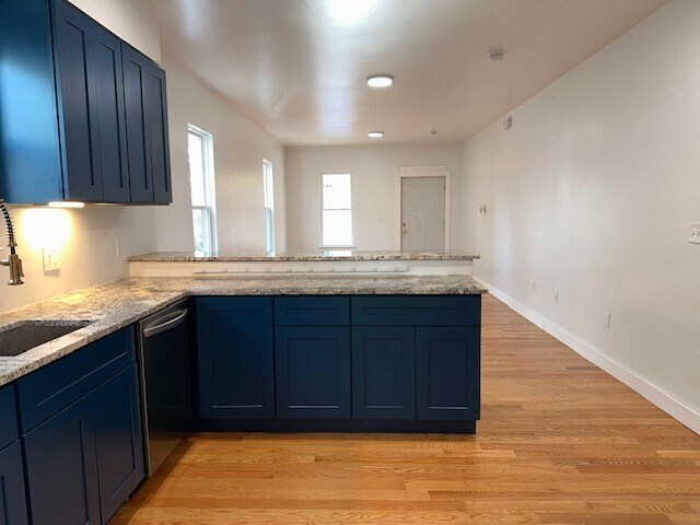 Building Photo - 29 Catherine St