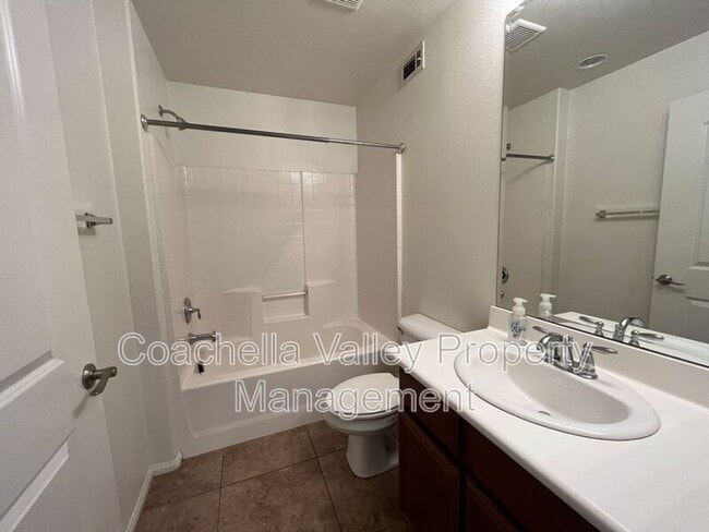 Building Photo - 235 Paseo Gregario