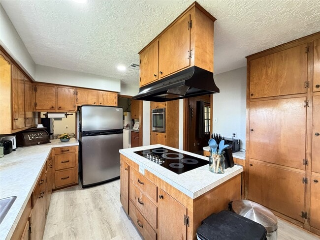 Building Photo - 2603 Brom-Bones Dr
