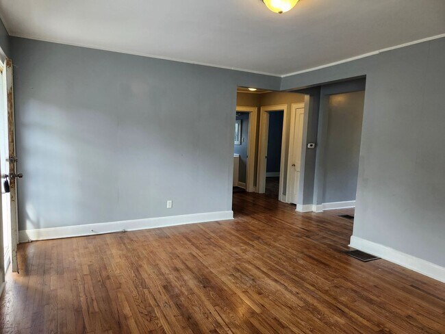 Building Photo - Great 3 bedroom 2 bath home in Red Bank, TN