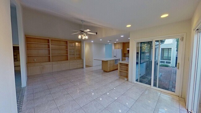 Building Photo - 5022 Hemlock