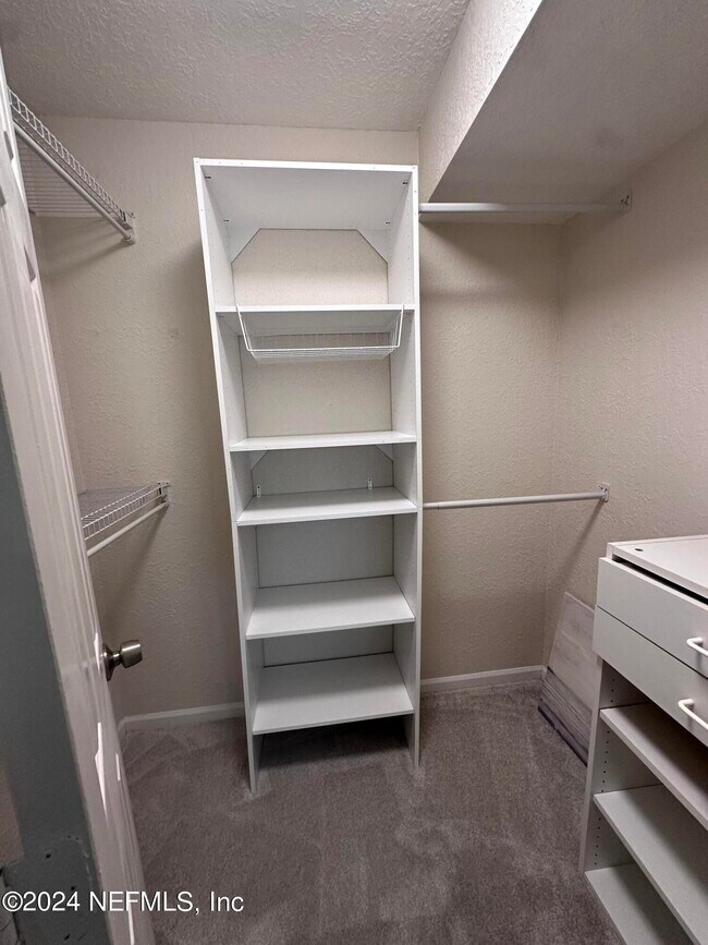 Building Photo - 400 Timberwalk Ct