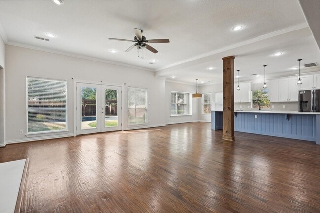 Building Photo - 6043 Fieldstone Dr