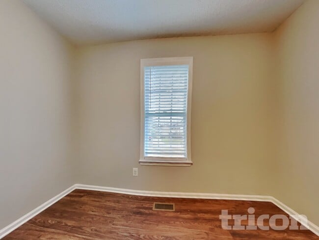 Building Photo - 69 Gray Ghost St