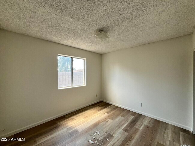 Building Photo - 7740 W Flower St
