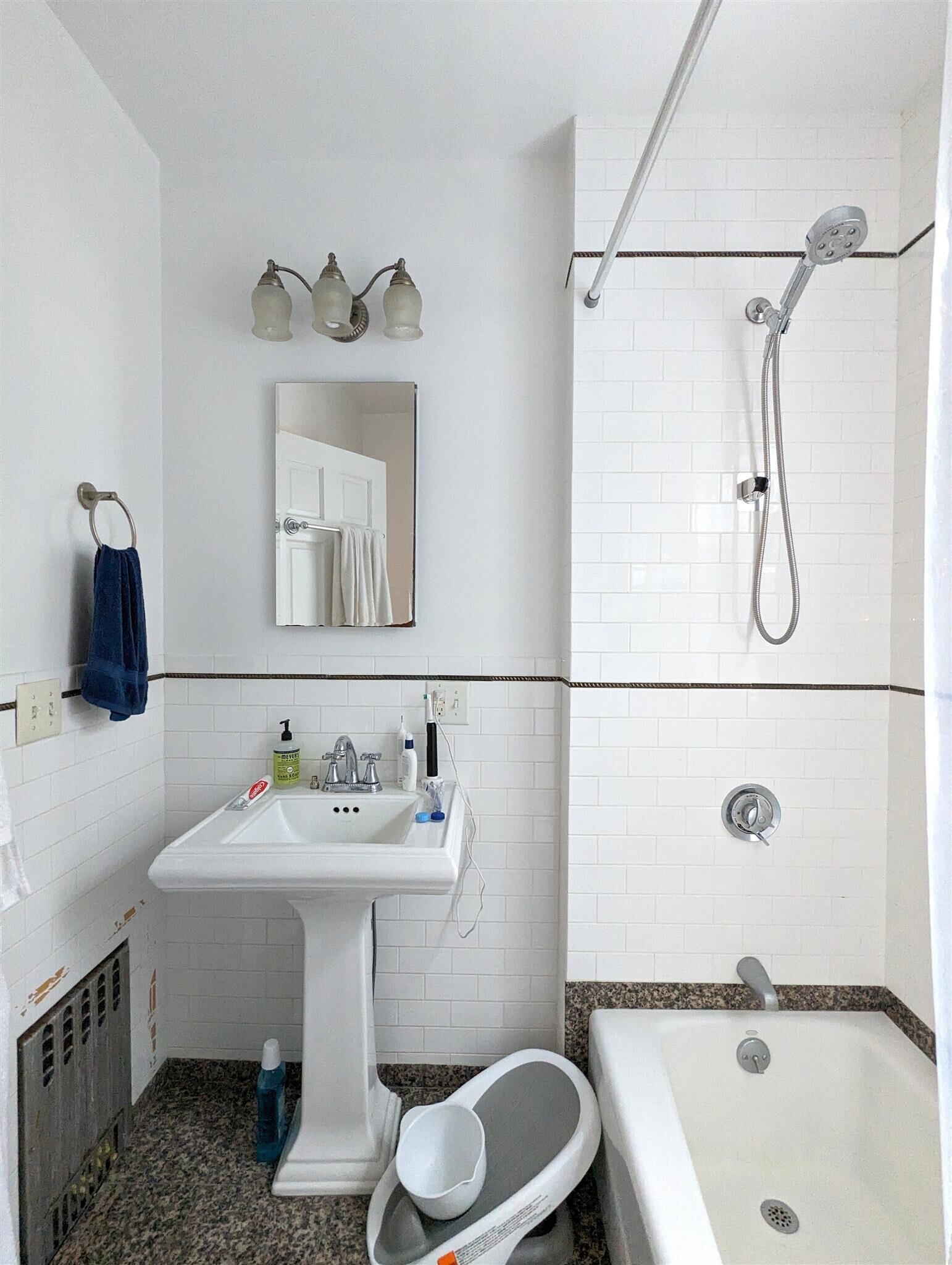 Building Photo - 36 Orchard St