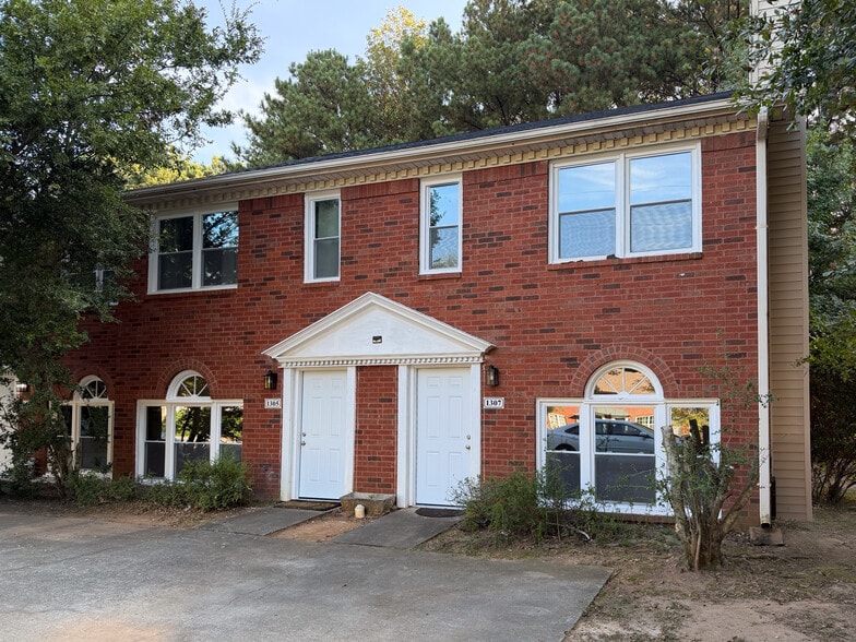 Primary Photo - 1307 Sweet Pine Dr