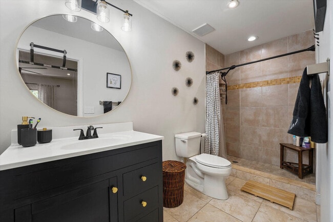 Building Photo - 6960 Mill Brook Pl