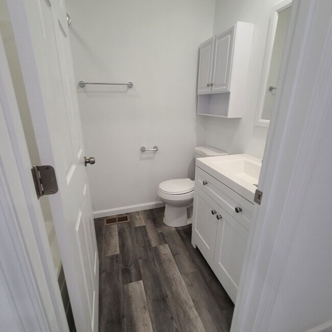 Building Photo - Townhomes Now Available in Strafford MO!
