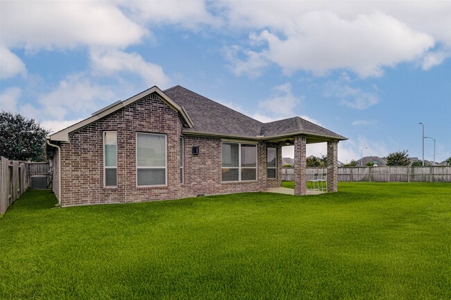 Building Photo - 9851 Willowmoor Lane