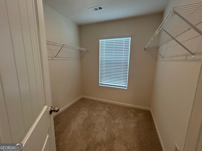 Building Photo - 5320 Barberry Ave