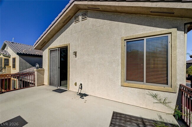 Building Photo - 5921 Altissimo St