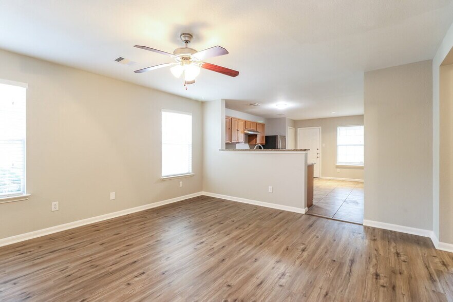 Building Photo - 21610 Forestlight Ct