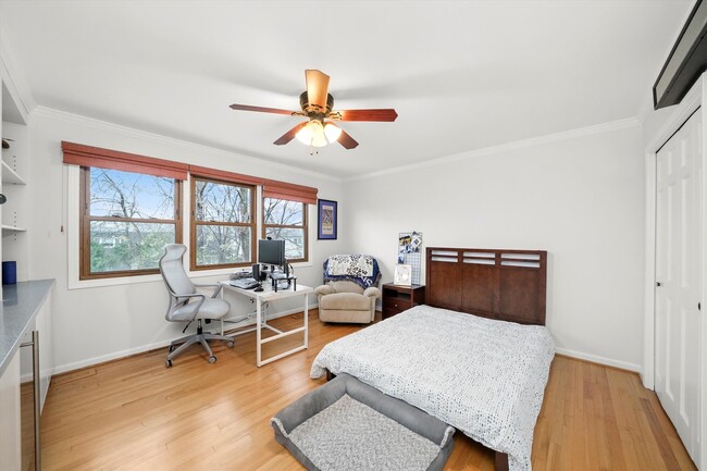 Building Photo - 5238 Pratt Ave