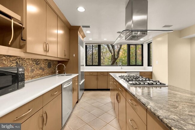 Building Photo - 1434 Kirby Rd