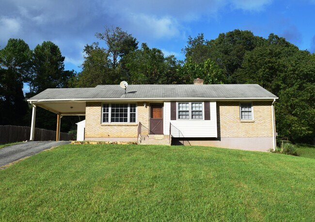 Front of House - 1108 Ardmore Dr