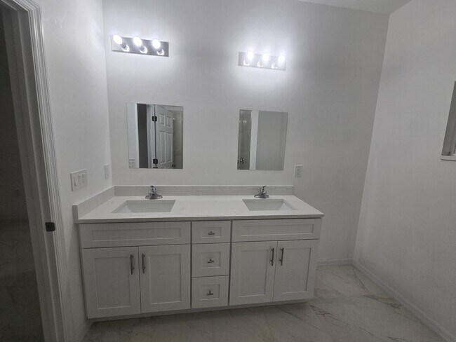 Building Photo - BRAND NEW THREE BEDROOM, 2 BATH, 1 CAR GAR...