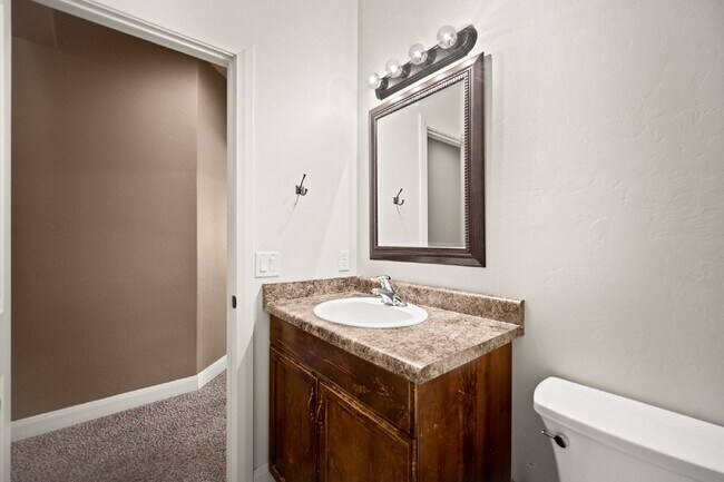 Building Photo - "Spacious 5-Bed Oasis with 3 Baths in Washington, UT – 3,171 Sq Ft of Comfort!"
