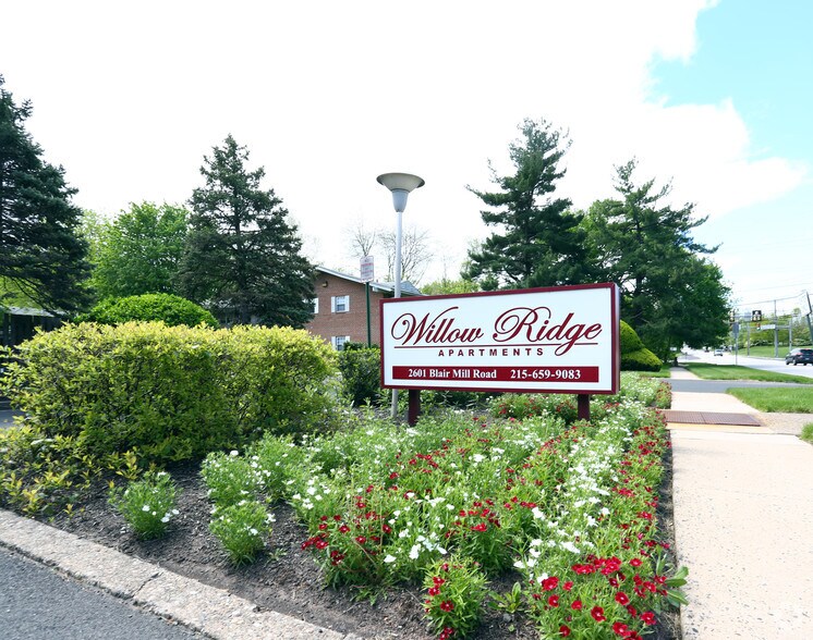 Building Photo - Willow Ridge Apartments