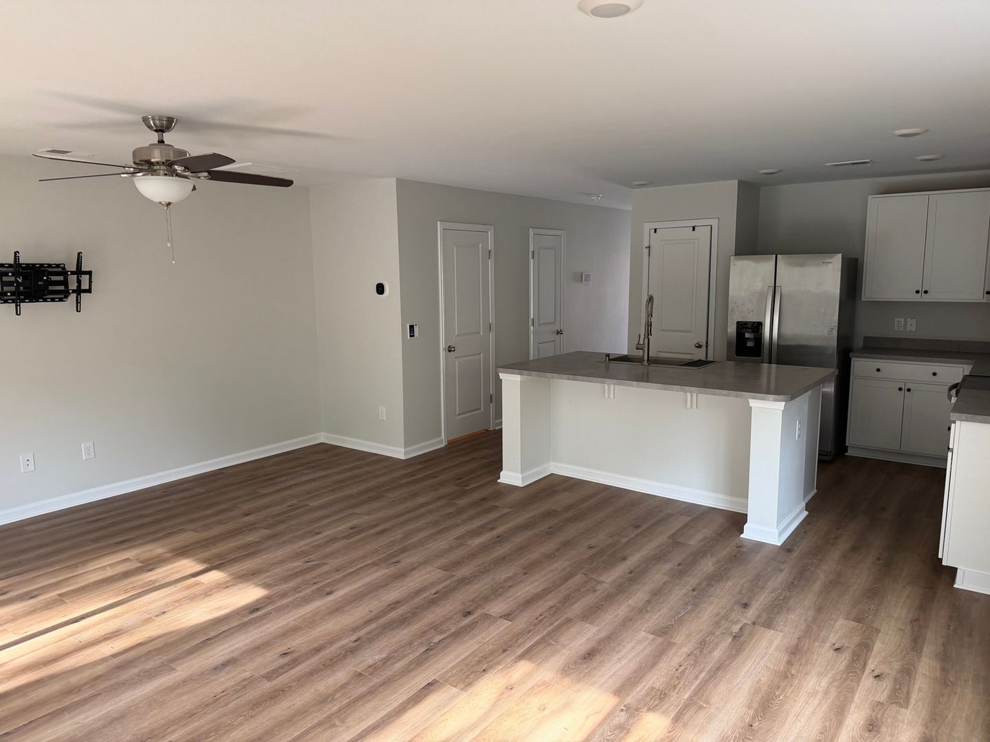 Building Photo - 4706 Palm View Cir