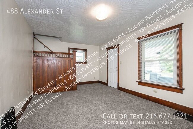 Building Photo - 3 floor Bright & Vibrant 4 bedroom home !