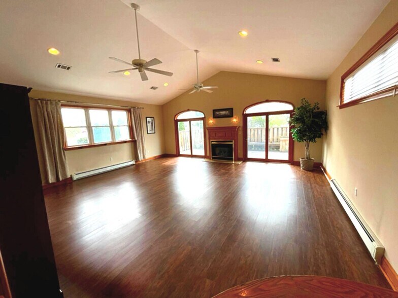 Building Photo - 712 Macdade Blvd