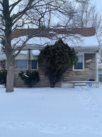 Building Photo - 9255 Heyden