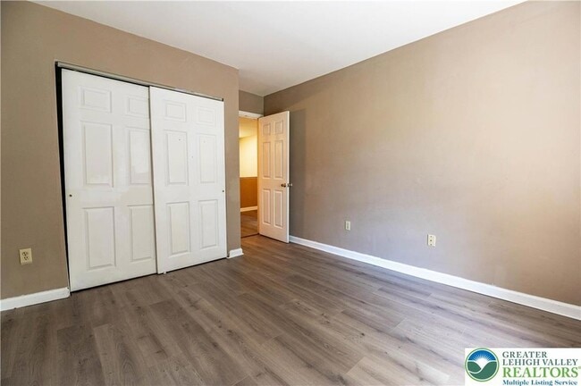 Building Photo - 109 Freedom Ct