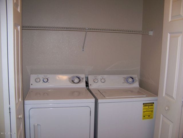 Building Photo - 7800 Point Meadows Dr