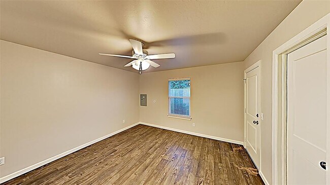 Building Photo - 5014 Avion Ct