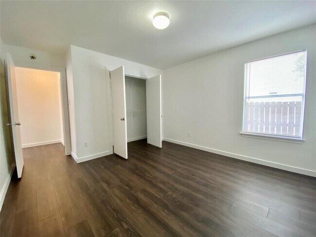 Building Photo - 6608 Ferrystone Pass