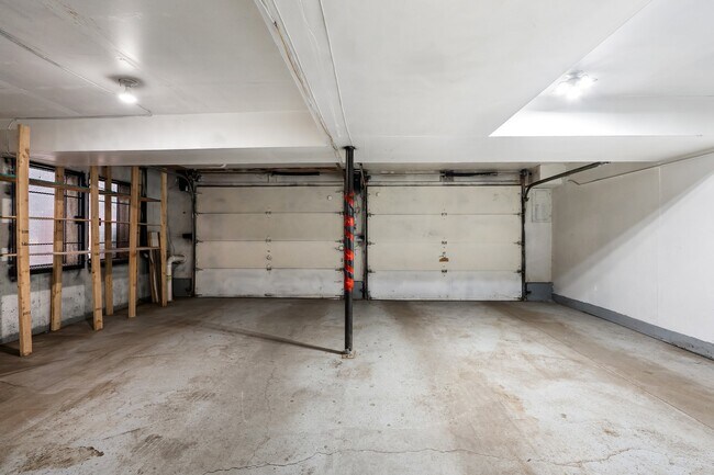 Building Photo - 1050 S Monaco St Pkwy