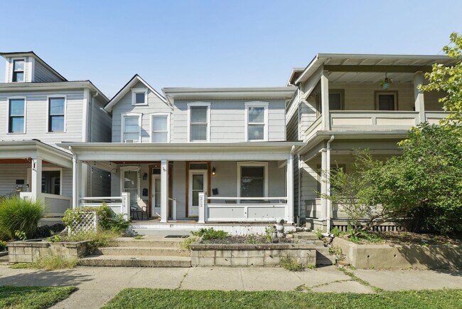 Building Photo - 212 W 3rd Ave