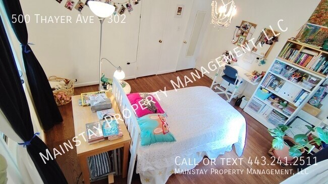 Building Photo - 500 Thayer Ave