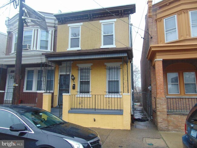 Building Photo - 712 S 5th St