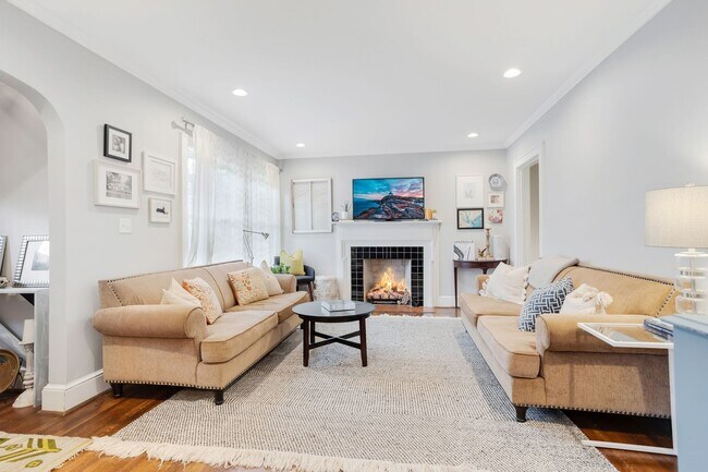Building Photo - Class Brick Cottage with Modern Comforts in Historic Overbrook