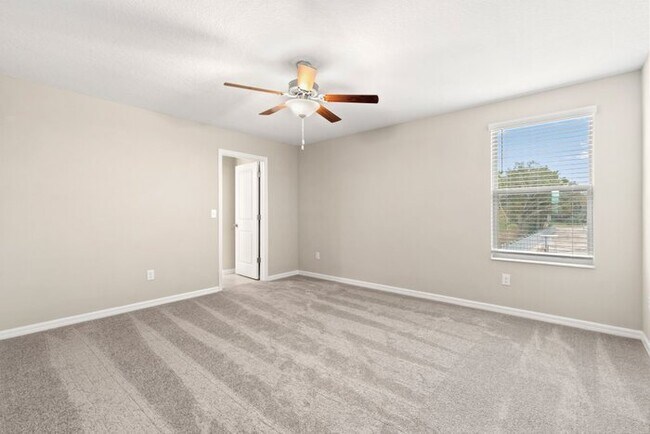 Building Photo - Like New Home For Rent in Touchstone!