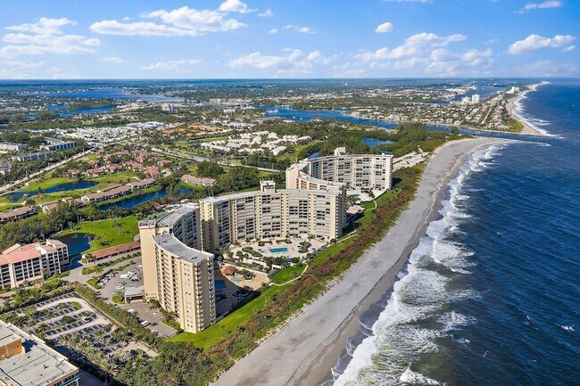 Building Photo - 100 Ocean Trail Way