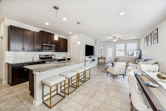 Building Photo - 5547 Madden Ln