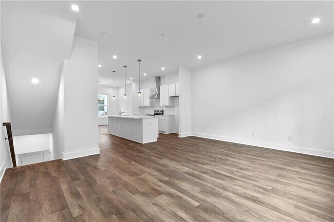 Building Photo - 515 Motivation Cir NW