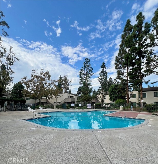 Building Photo - 1350 Cabrillo Park Dr