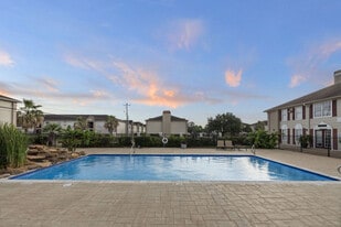 Building Photo - The Park at Edgebrook