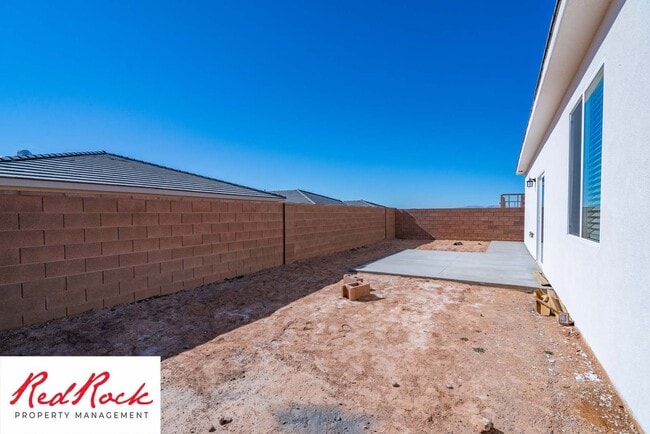 Building Photo - Single Family Home in Hurricane with an attached Casita!