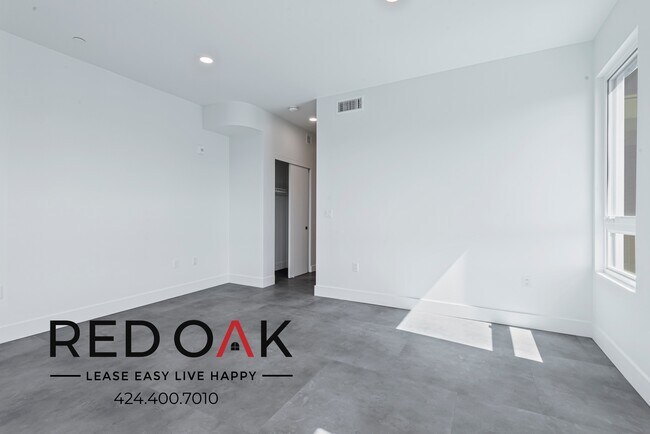 Building Photo - 3450 W 43rd St