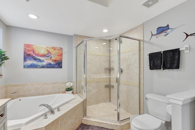 Building Photo - 975 NW Flagler Ave