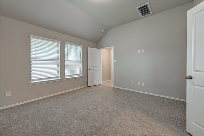 Building Photo - 32013 Towering Birch Trl