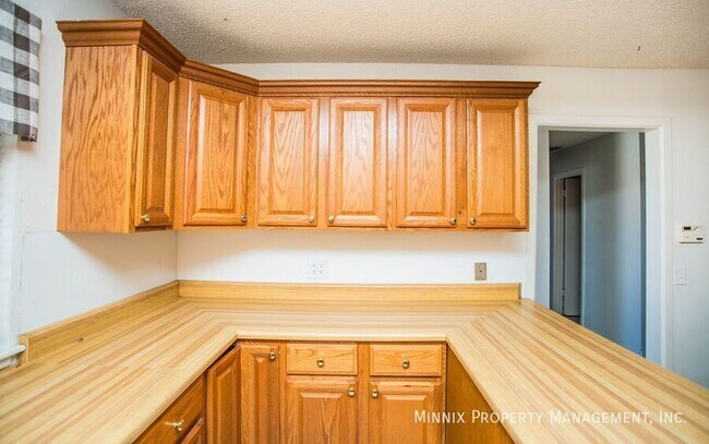Building Photo - 4628 Kemper St